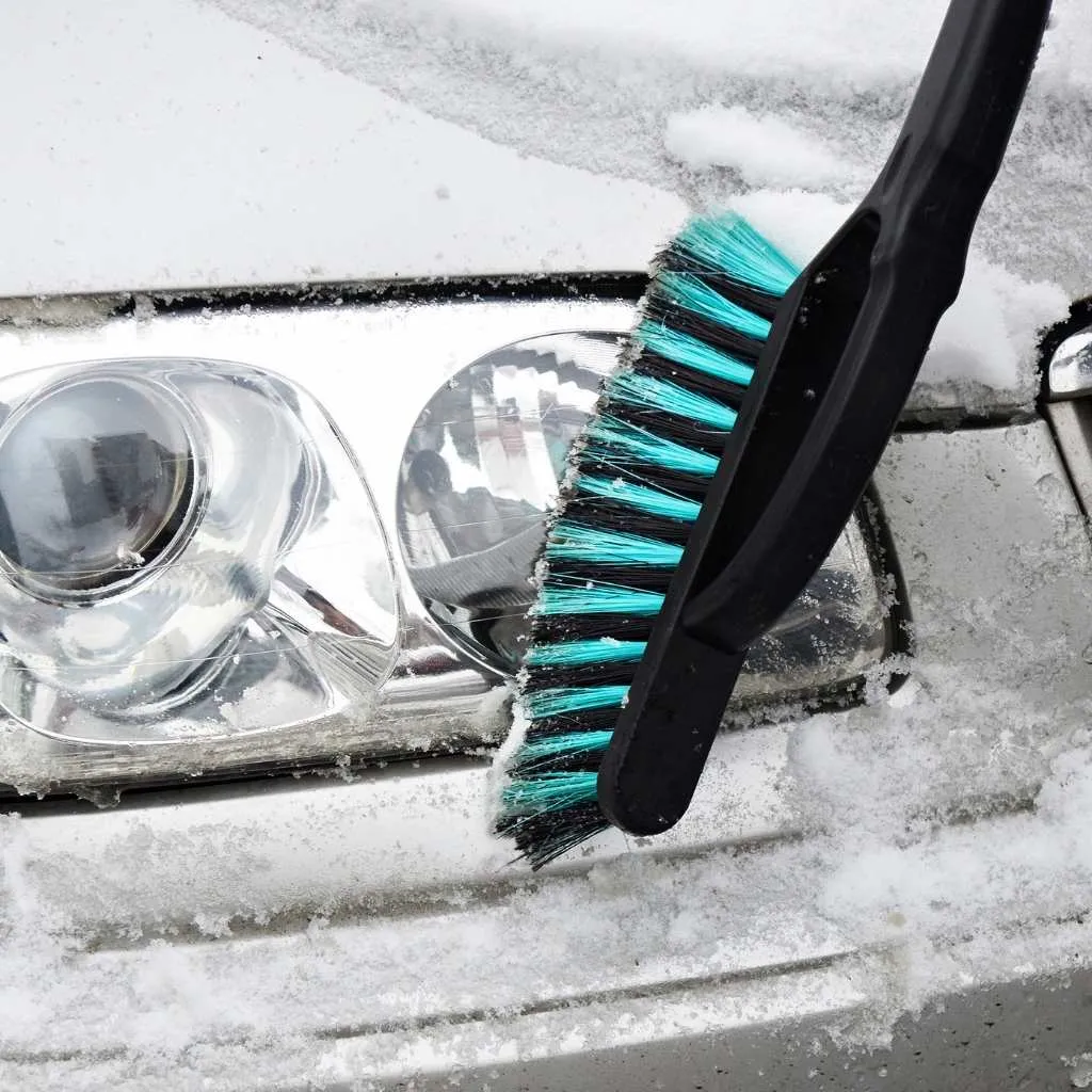 Right Car Cleaning Brush